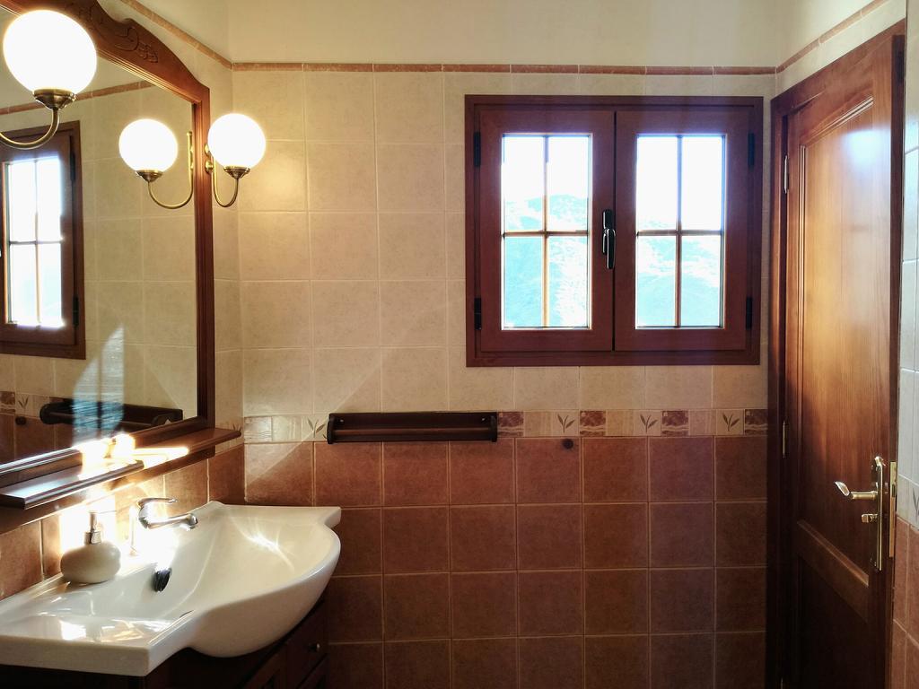 Vivienda Vacacional La Portada Техеда Екстер'єр фото